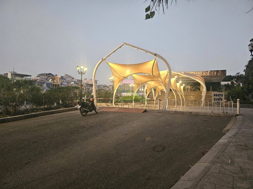 ho co tien convention center