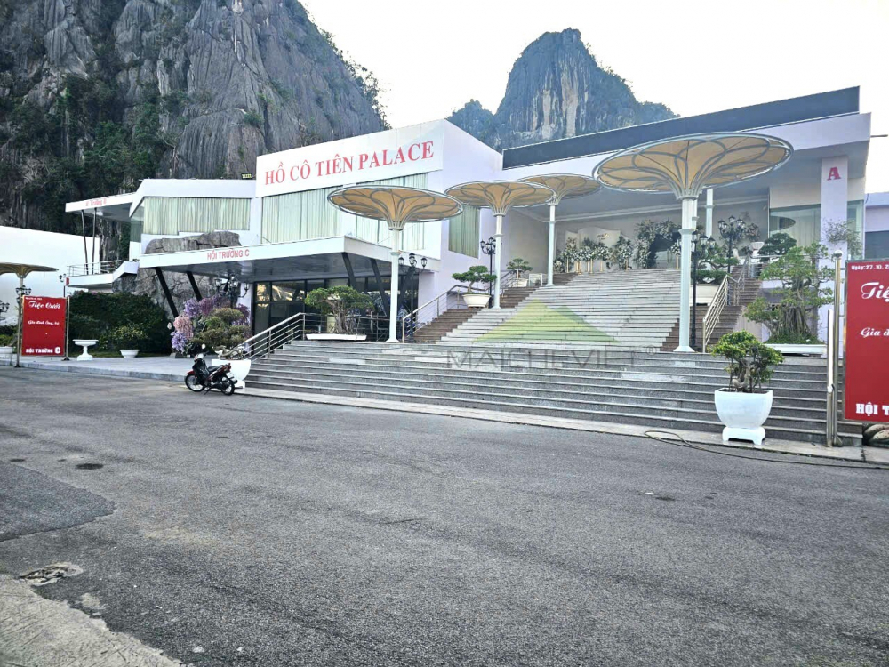 ho co tien convention center